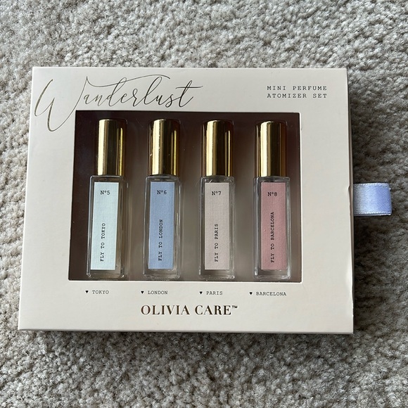 Olivia Care Other - Olivia Care Wonderlust Mini Perfume Atomizer Set